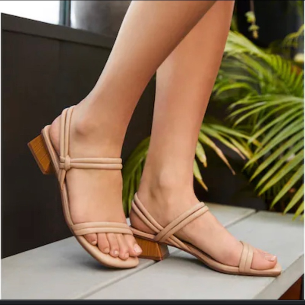 Steve Madden Hattie Nude Sandals